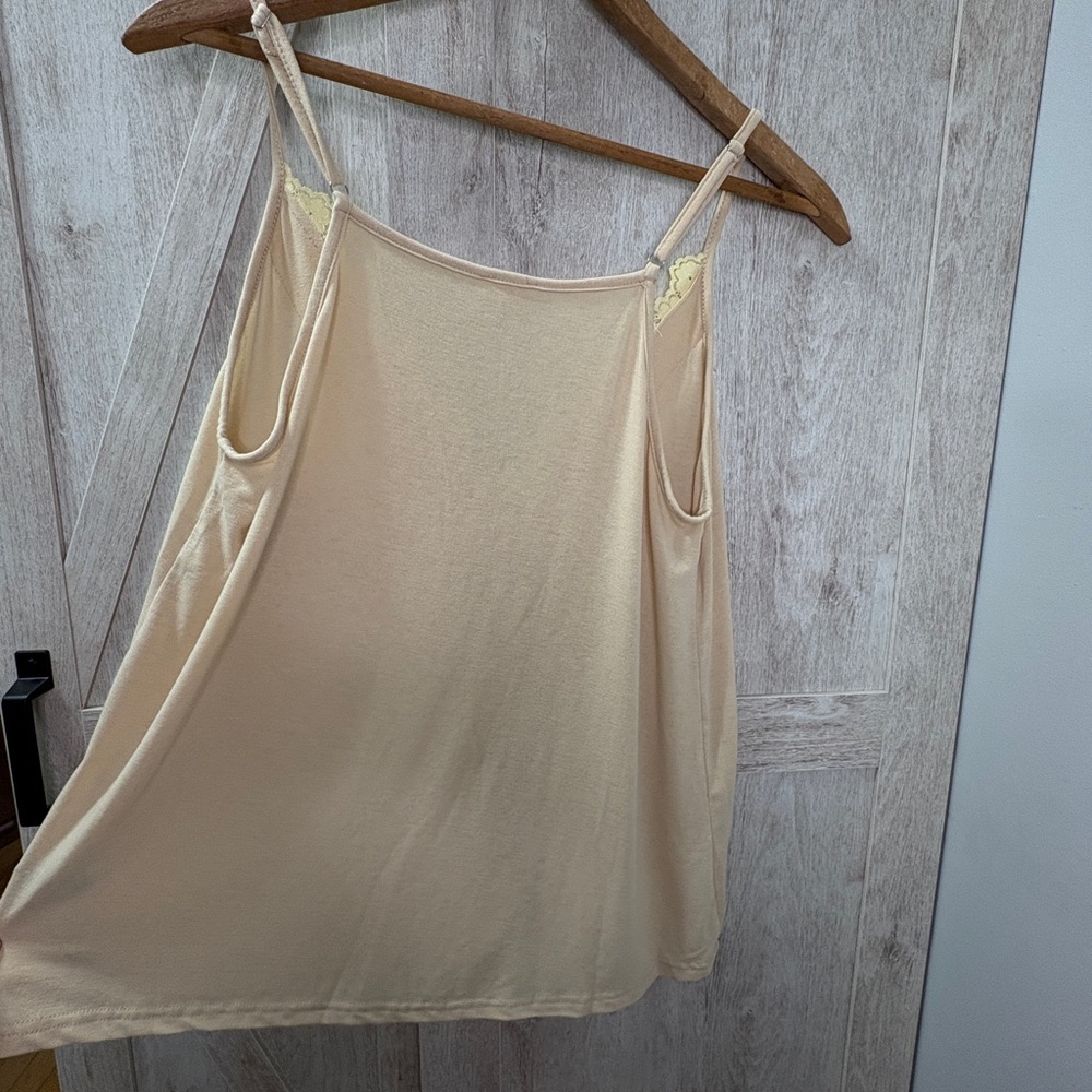 POL Cream Lace V-Neck Cami Adjustable Straps Oversized Small - Picture 5 of 5
